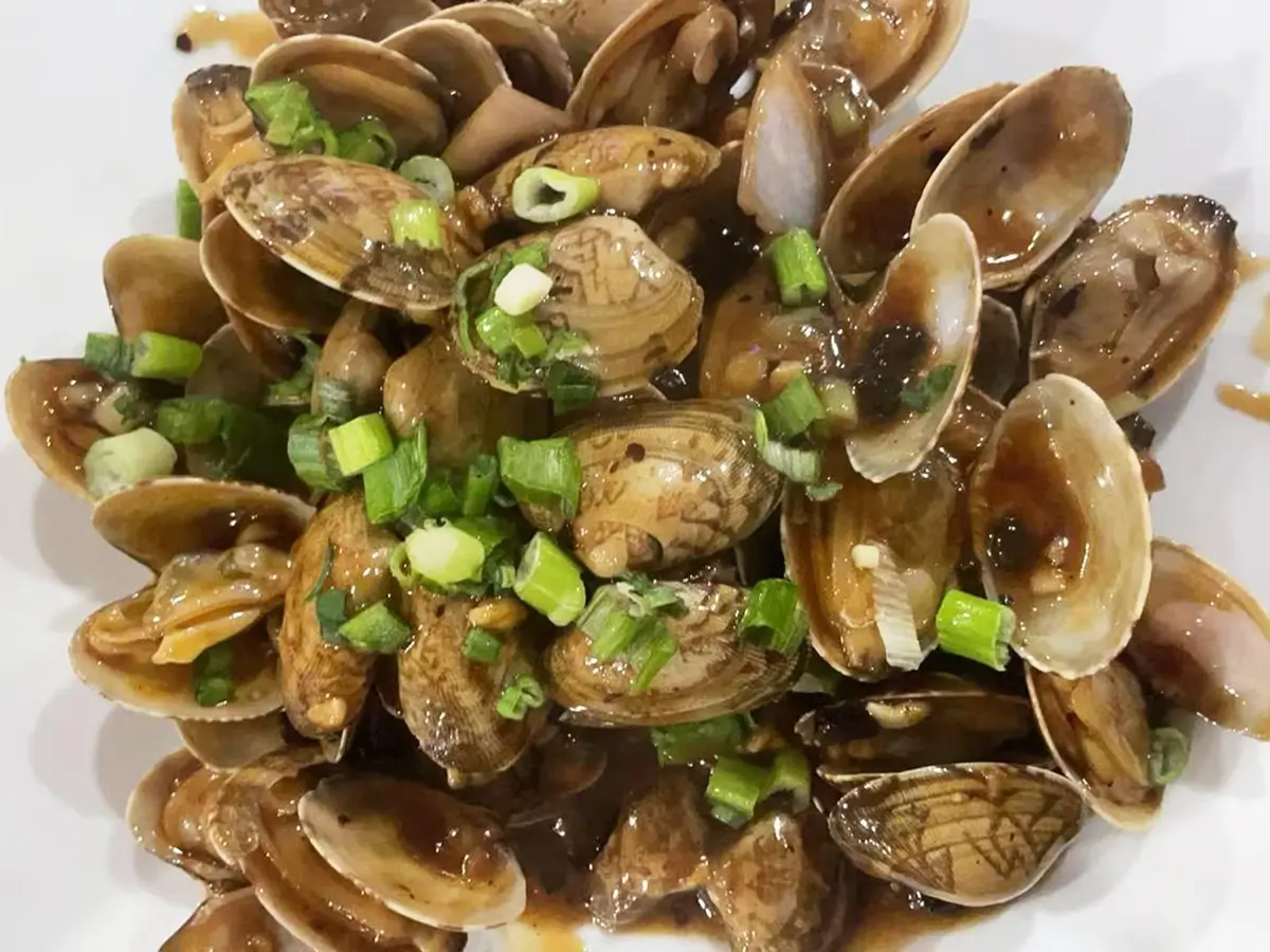 Hot-Wok-Cafe-Chinese-Restauran-Clams-with-Black-Bean-Sauce-West-Windsor-Township Clams with Black Bean Sauce at Hot Wok Cafe,a Chinese Restaurant in West Windsor Township